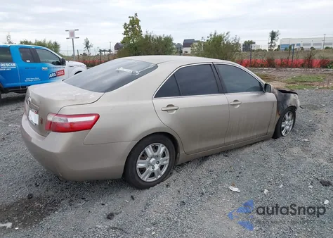 2007 Toyota Camry Le z USA, uszkodzony, nr VIN JTNBE46K773039084